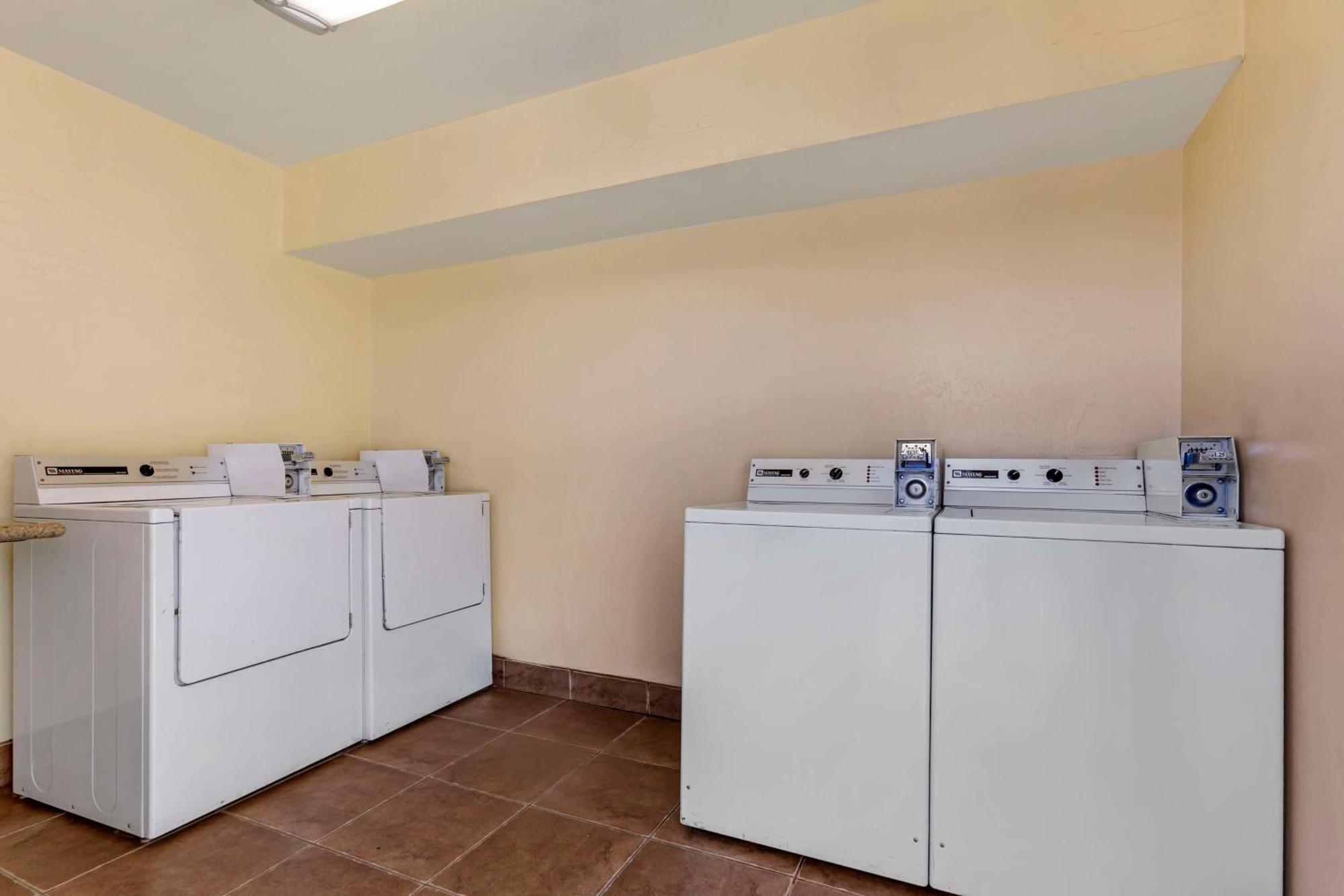 Best Western Desert Inn Safford Εξωτερικό φωτογραφία